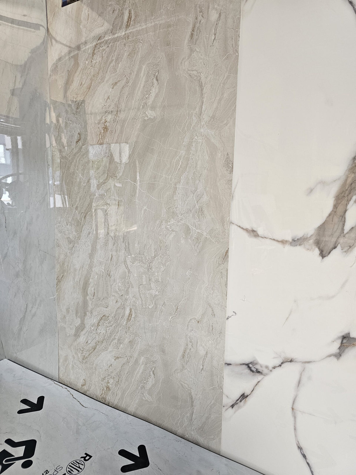 SPC Carrara Mat Beige Marmerlook 270×120 Wandpaneel