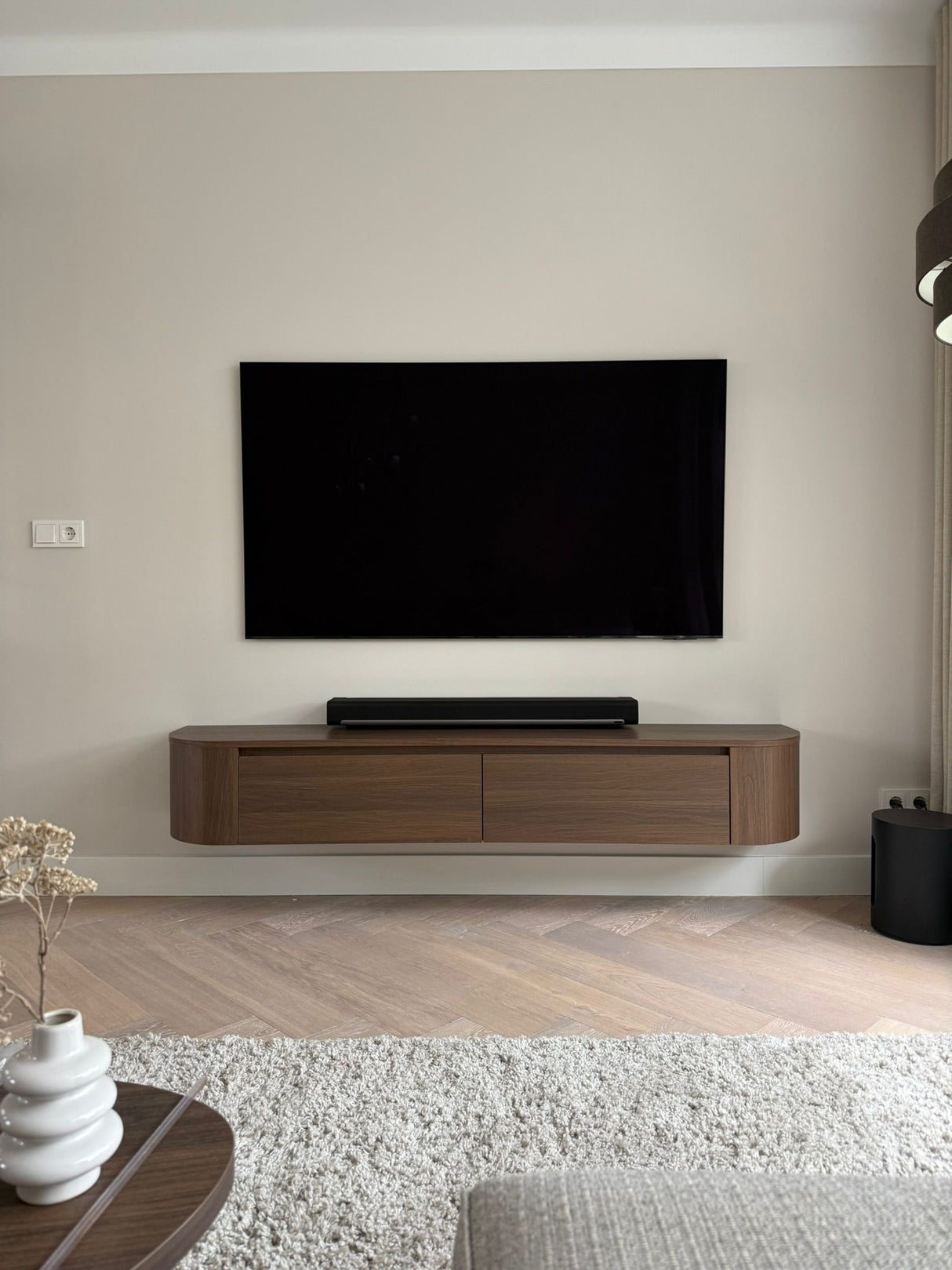 TV Meubel Japandi Curved Walnut 180cm